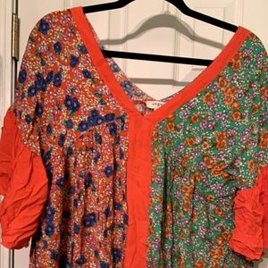 Umgee Floral Tunic Size L